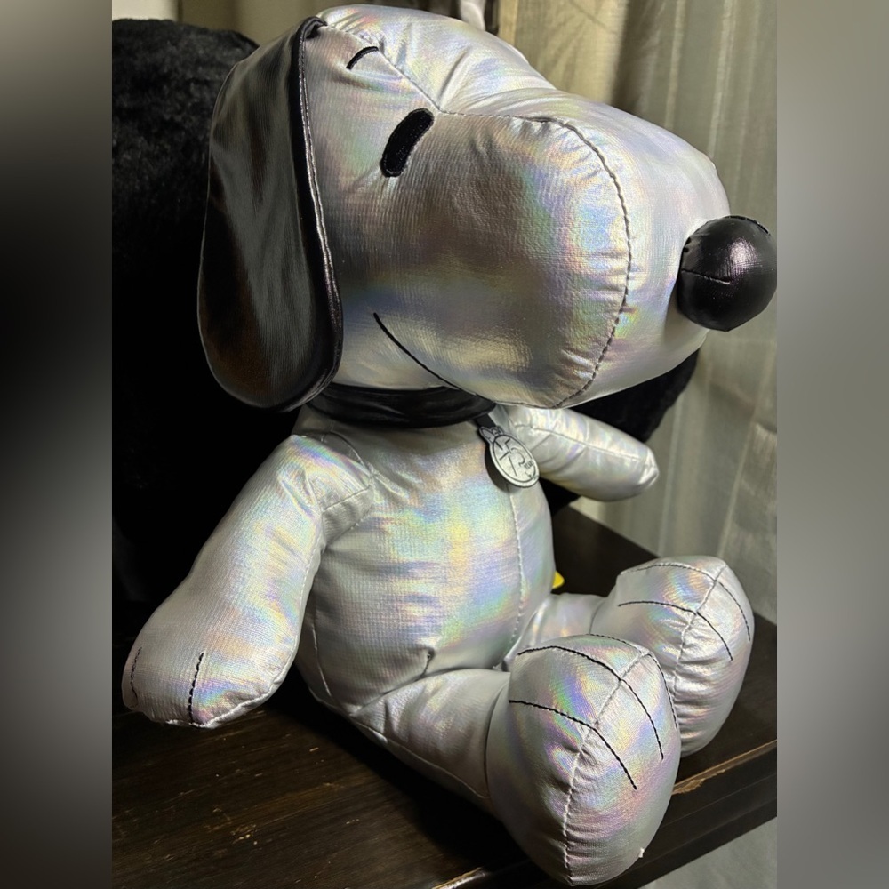 Peanuts 75th anniversary Snoopy. - Picture 4 of 10